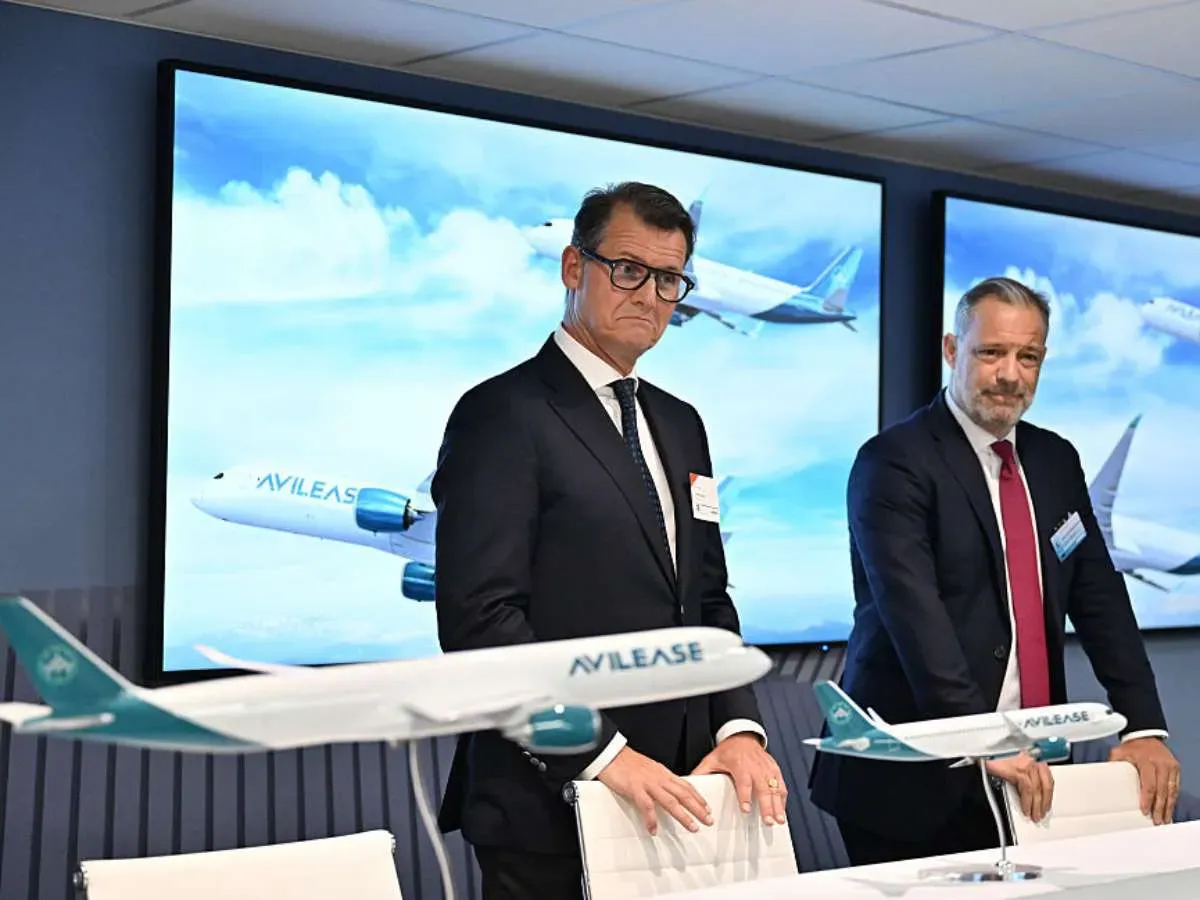 AviLease Chief Executive Officer Edward OByrne (L) and Airbus Chief Commercial Officer (CCO) Benoit de Saint-Exupery at the Paris Air Show On June 16.