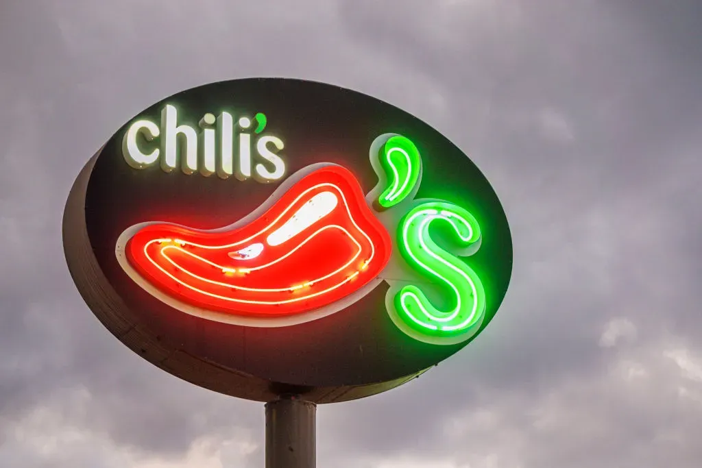 Florida, Orlando, Chili's Grill & Bar, restaurant neon sign.