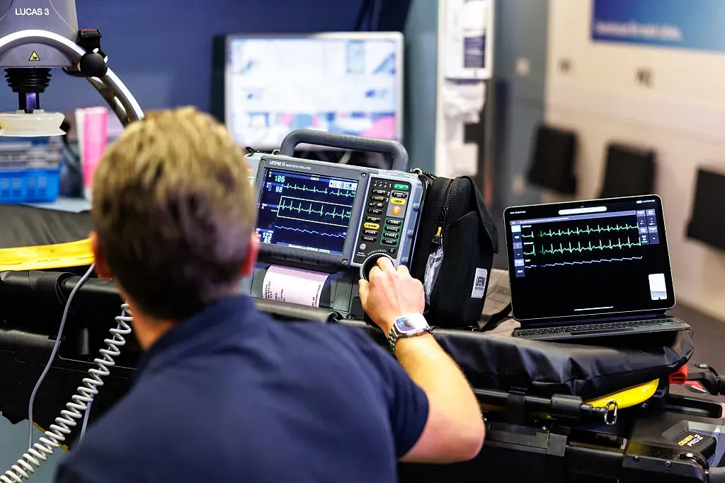 Maximilian Pfandl, Head of Operations at Aicher Ambulanz Union, looks at a Lifepak 15 monitor.