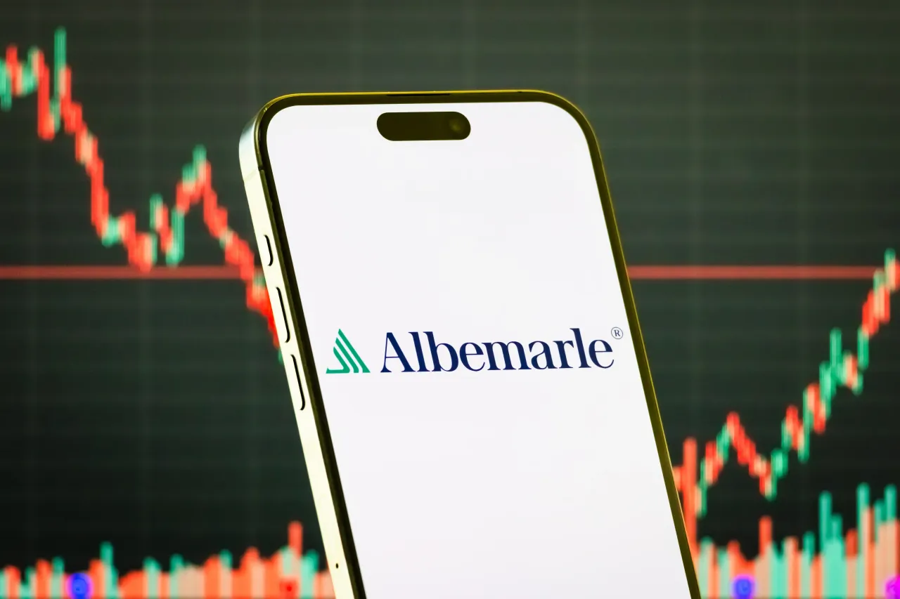  In this photo illustration, a smartphone displays the logo of Albemarle Corporation (NYSE: ALB). 