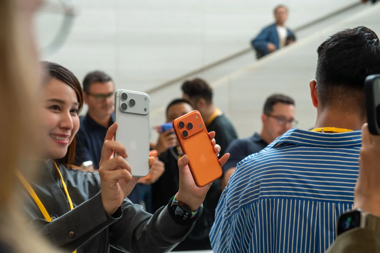 09 September 2025, USA, Cupertino: For the presentation of new iPhone models Photo: Andrej Sokolow/dpa (Photo by Andrej Sokolow/picture alliance via Getty Images)
