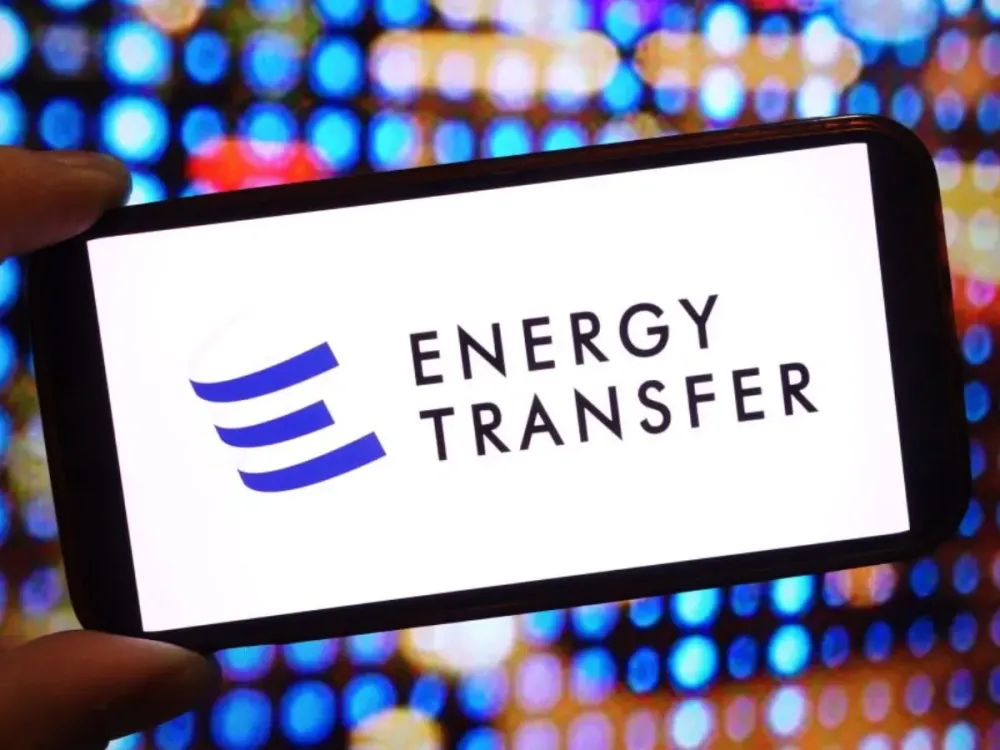 In this photo illustration, the Energy Transfer Partners company logo is seen displayed on a smartphone screen. (Photo Illustration by Piotr Swat/SOPA Images/LightRocket via Getty Images)