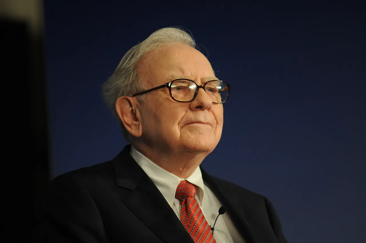 Warren Buffett, Chairman of Berkshire Hathway and Trustee of Bill and Melinda Gates Foundation during the press conference at the Hotel Oberoi on March 24, 2011 in New Delhi, India. (Photo by Ankit Agrawal/Mint via Getty Images)