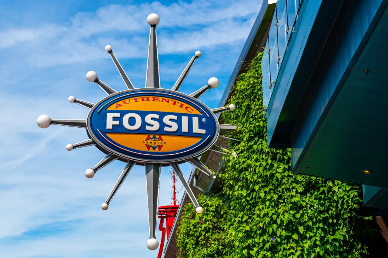 Sign of Fossil Group outside a store in Orlando, Florida. (Photo by Roberto Machado Noa/LightRocket via Getty Images)
