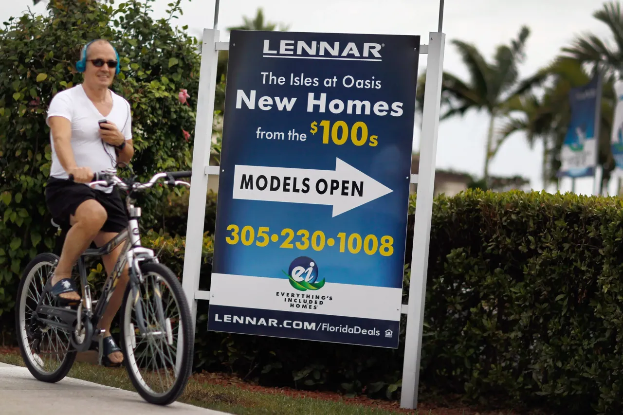 A Lennar Corp. sign announcing new homes for sale stands on January 11, 2012 in Miami, Florida. (Photo by Joe Raedle/Getty Images)