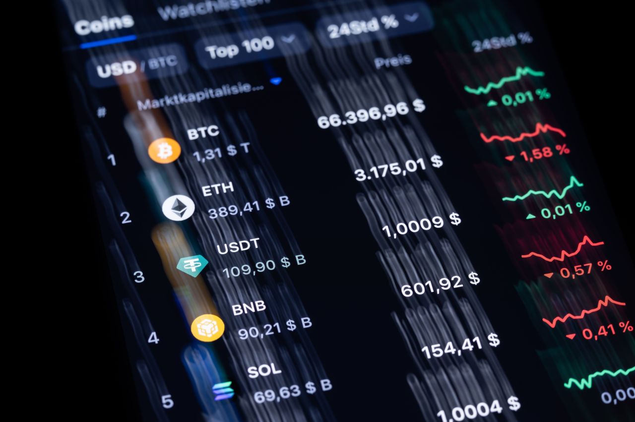 Bitcoin, Ethereum And HYPE: Charles Schwab's Exec Maps Crypto’s Winners in a Debasement Era