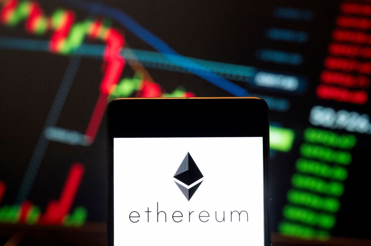 Tom Lee Called Ethereum September FOMO In August. ETH Is Up Over 50% Since