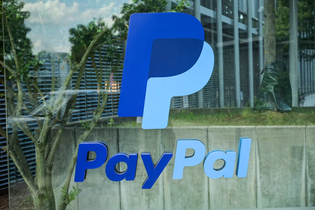 Paypal, administration, Europarc Dreilinden, Kleinmachnow, Brandenburg, Verwaltung. (Photo by: Bildagentur-online/Schoening/Universal Images Group via Getty Images)