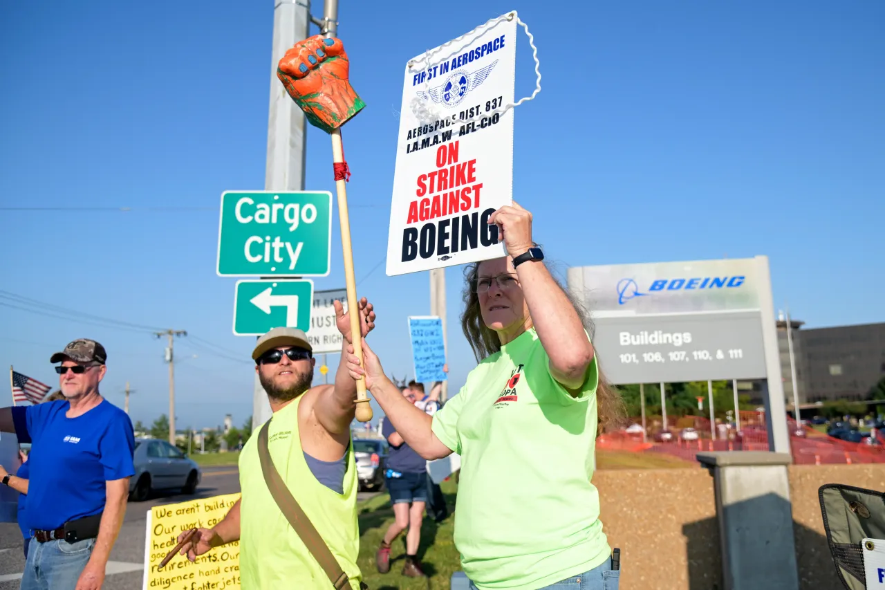  Boeing defense plant workers strike outside of a Boeing facility on August 5, 2025 in Berkeley, Missouri. (Photo by Michael B. Thomas/Getty Images)