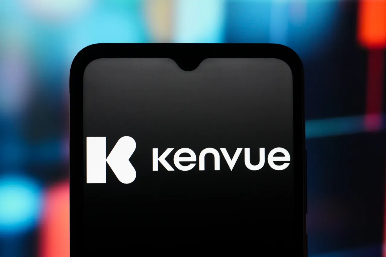 The Kenvue logo is seen displayed on a smartphone screen. U.S. health officials will hold a press conference on autism, which is expected to link Kenvue's Tylenol to the disease. (Illustration by Thomas Fuller/Getty Images)