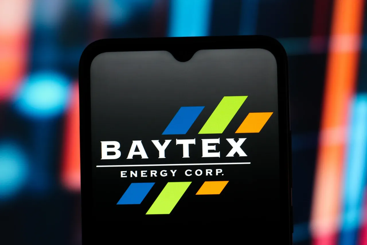 CANADA - 2025/09/17: In this photo illustration, the Baytex Energy Corp. logo is seen displayed on a smartphone screen. (Photo Illustration by Thomas Fuller/SOPA Images/LightRocket via Getty Images)