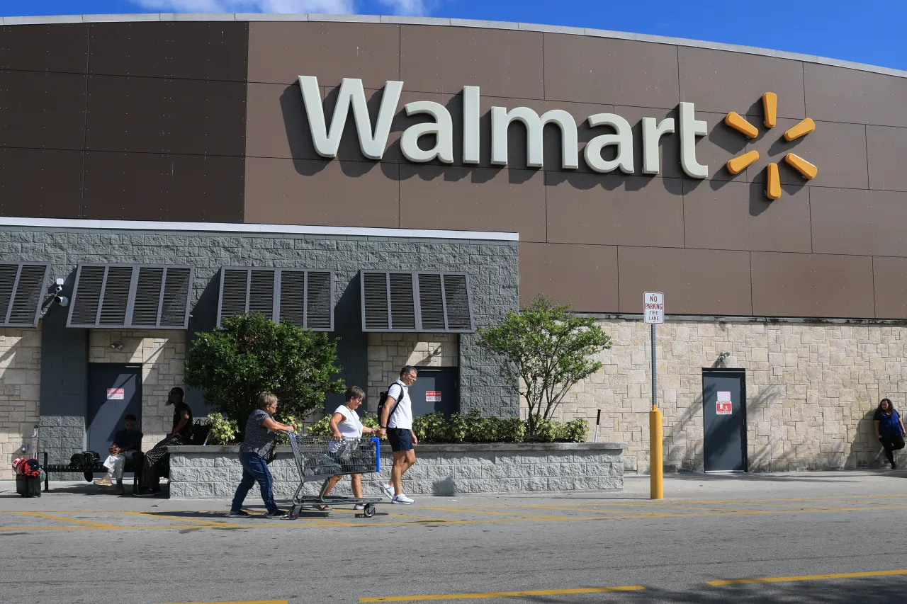 The exterior of a Walmart store in Hollywood, Florida. (Photo by Joe Raedle/Getty Images)