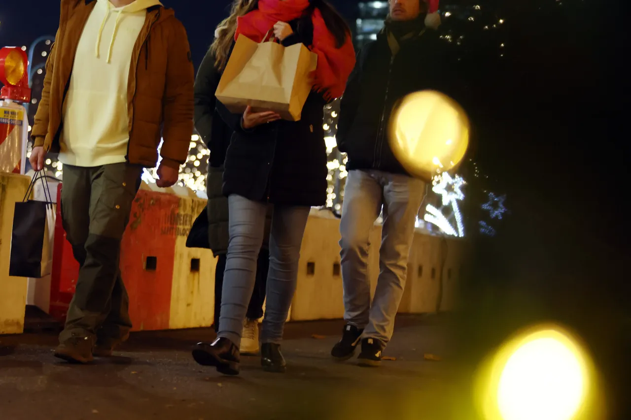 Generic image of people shopping during Christmas. (Photo by Maryam Majd/Getty Images) 