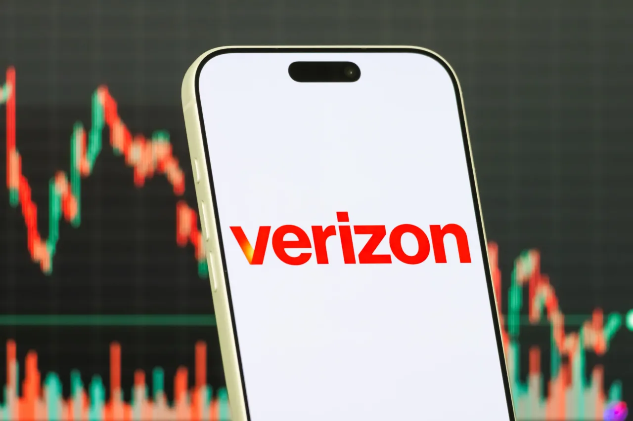 The logo of Verizon Communications Inc. (Photo illustration by Cheng Xin/Getty Images)