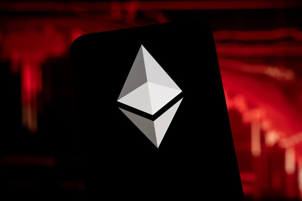 Photo Illustrations Of The Cryptocurrency Market Crash. (Photo by Samuel Boivin/NurPhoto via Getty Images)