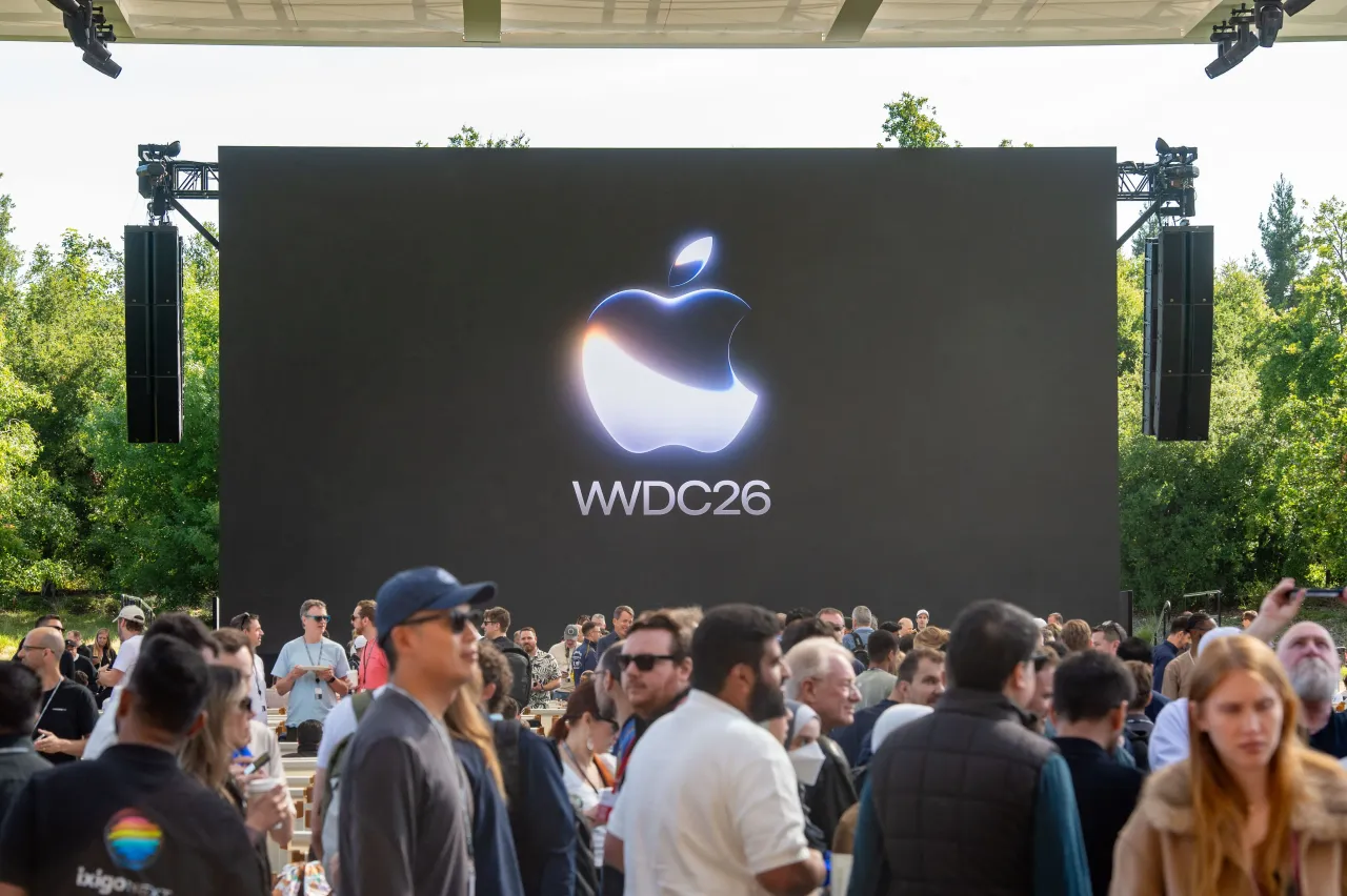 08 June 2026, USA, Cupertino: The Apple logo can be seen at the WWDC developer conference. Participants of the developer conference stand in front of it. Photo: Andrej Sokolow/dpa (Photo by Andrej Sokolow/picture alliance via Getty Images)
