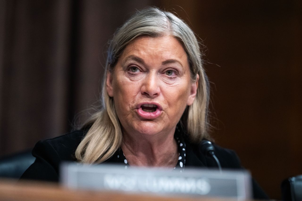 Sen. Cynthia Lummis, R-Wyo., questions Federal Reserve Chairman Kevin Warsh during the Senate Banking. (Tom Williams/CQ-Roll Call, Inc via Getty Images)