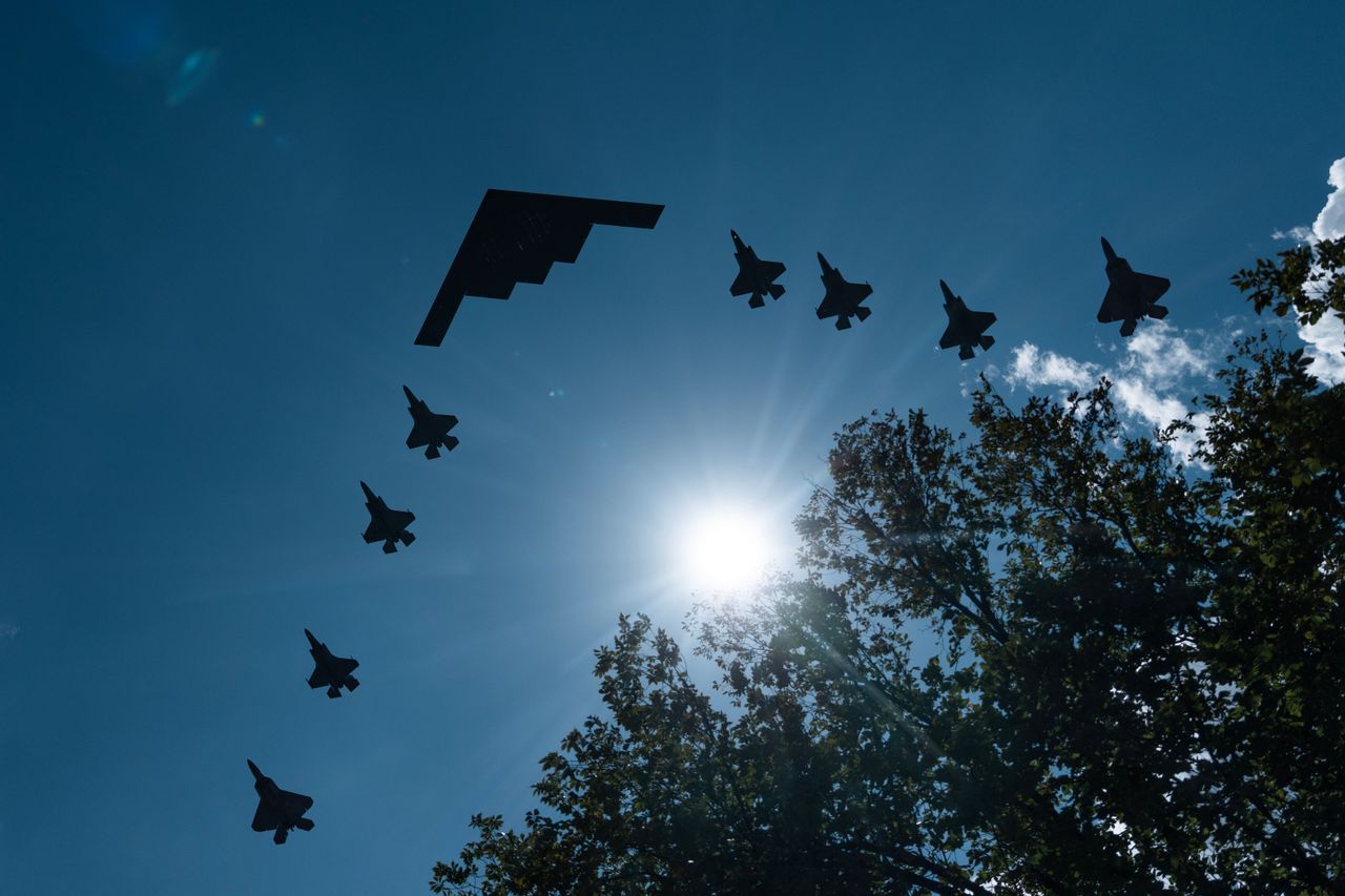 A B-2 Spirit stealth bomber flies over the National Mall before the Freedom 250 Grand Prix on Sunday, August 23, 2026. (Tom Williams/CQ-Roll Call, Inc via Getty Images)