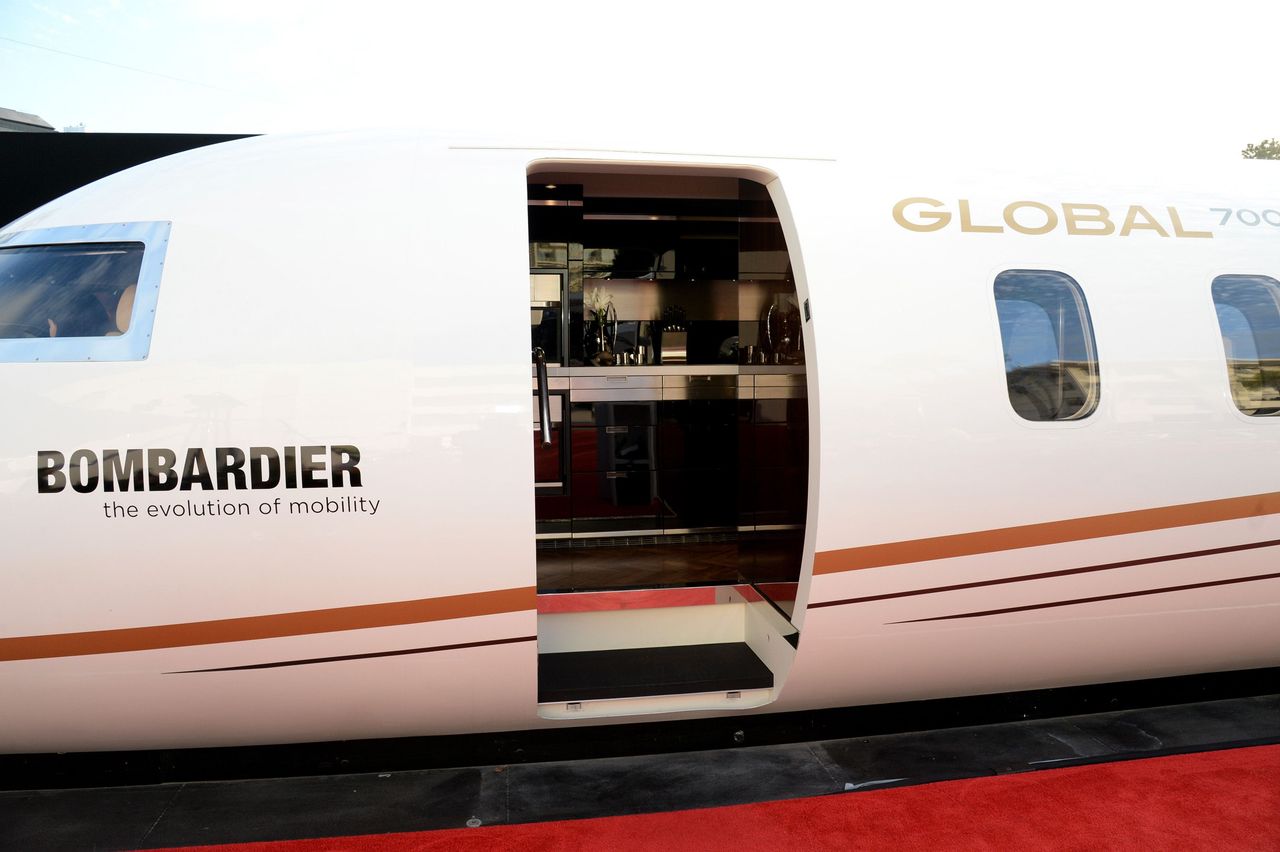 An exterior view of the Bombardier Global 7000.