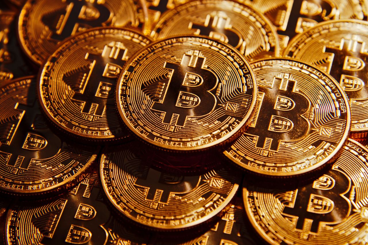 Eric Jackson Says Tom Lee Is Right About Bitcoin Leading Stocks – But The Signal Is Too Noisy To Bet On