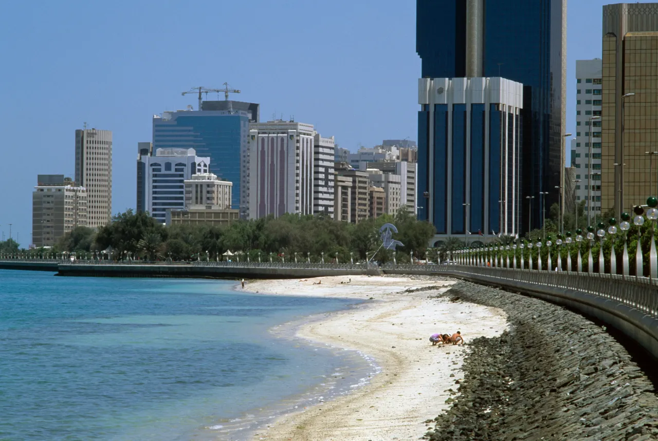 Baynunah Hilton Tower, Abu Dhabi, United Arab Emirates. (Photo by DeAgostini/Getty Images)
