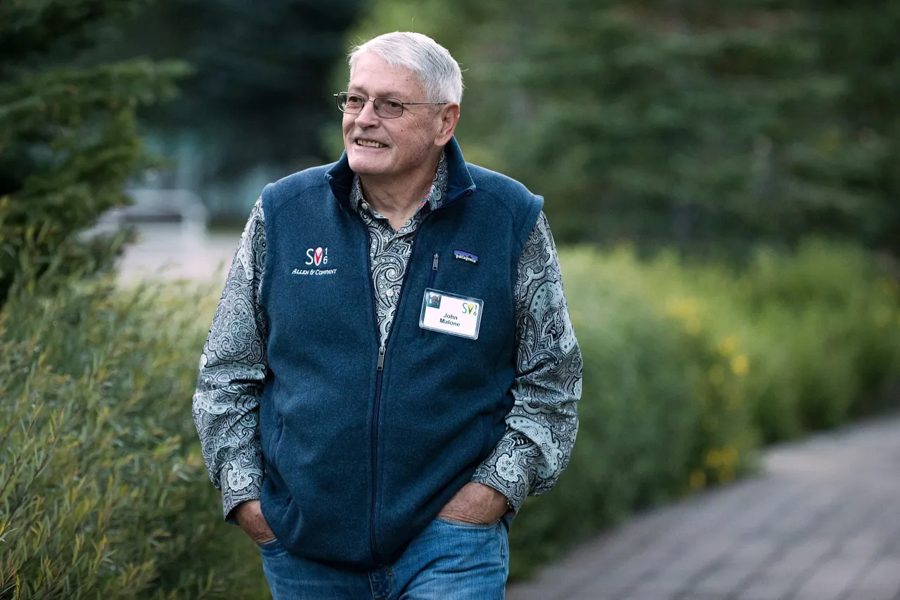 ohn Malone, businessman and former chief executive of Tele-Communications Inc., attends the annual Allen & Company Sun Valley Conference, July 7, 2016 in Sun Valley, Idaho.