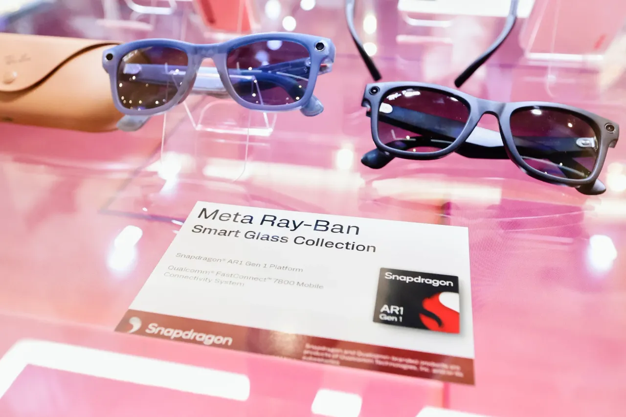 The Meta Ray-Ban smart glasses are exhibited in Matte Black and Dusty Blue colors during the Mobile World Congress 2025 in Barcelona, Spain, on March 5, 2025. 