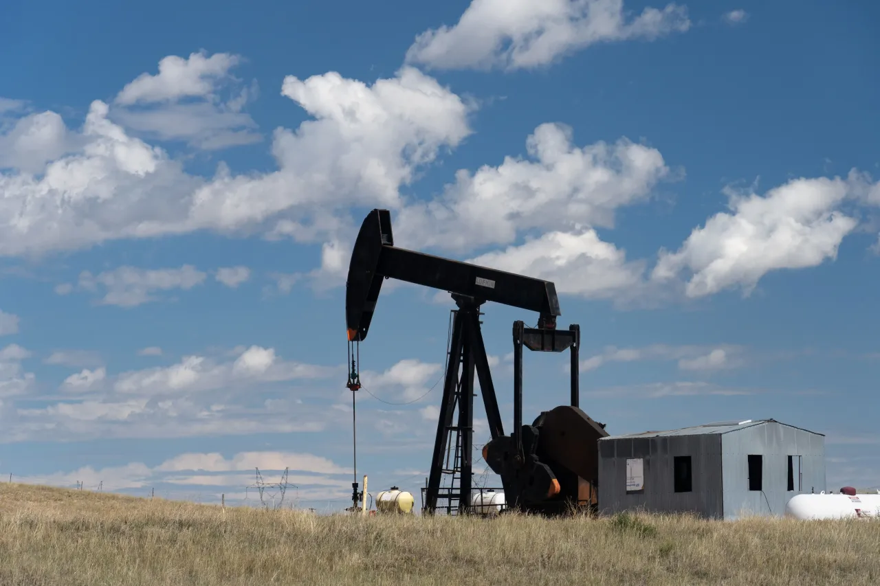 Oil Prices Gain As Potential Russia Sanctions Ease Oversupply Pressure