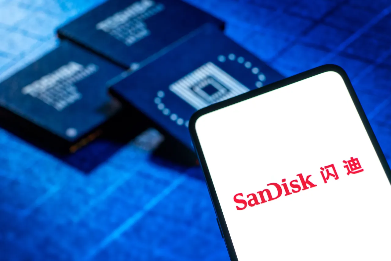 In this photo illustration, storage chip manufacturer SanDisk is displayed on a smartphone screen on November 10, 2025 in Guangzhou, Guangdong Province of China. 