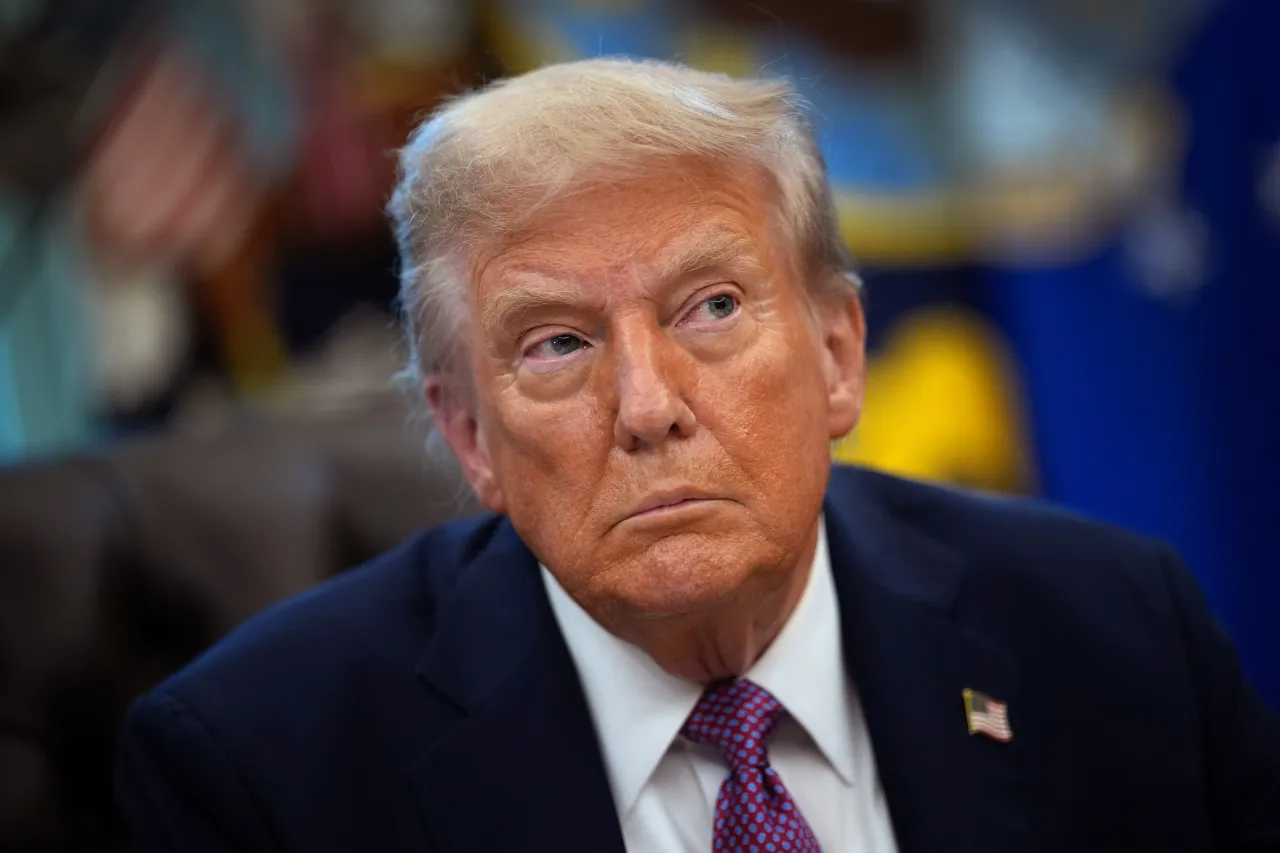  U.S. President Donald Trump speaks to members of the media as he signs executive orders during a press availability in the Oval Office of the White House on September 05, 2025, in Washington, DC. 