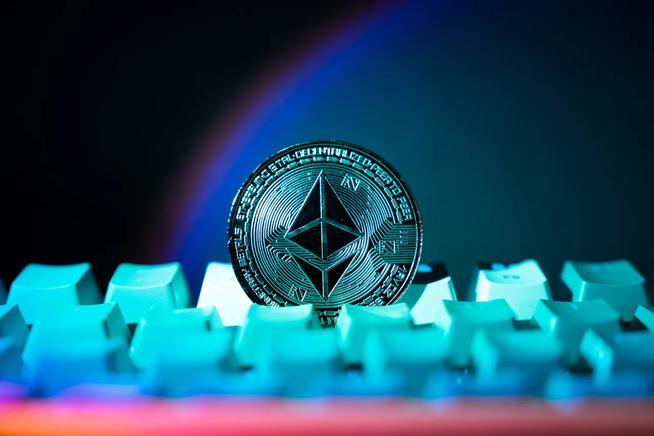 Ethereum Inches From Record, Dogecoin Soars — Here’s What Sparked the Surge Ethereum Inches From Record, Dogecoin Soars — Here’s What Sparked the Surge