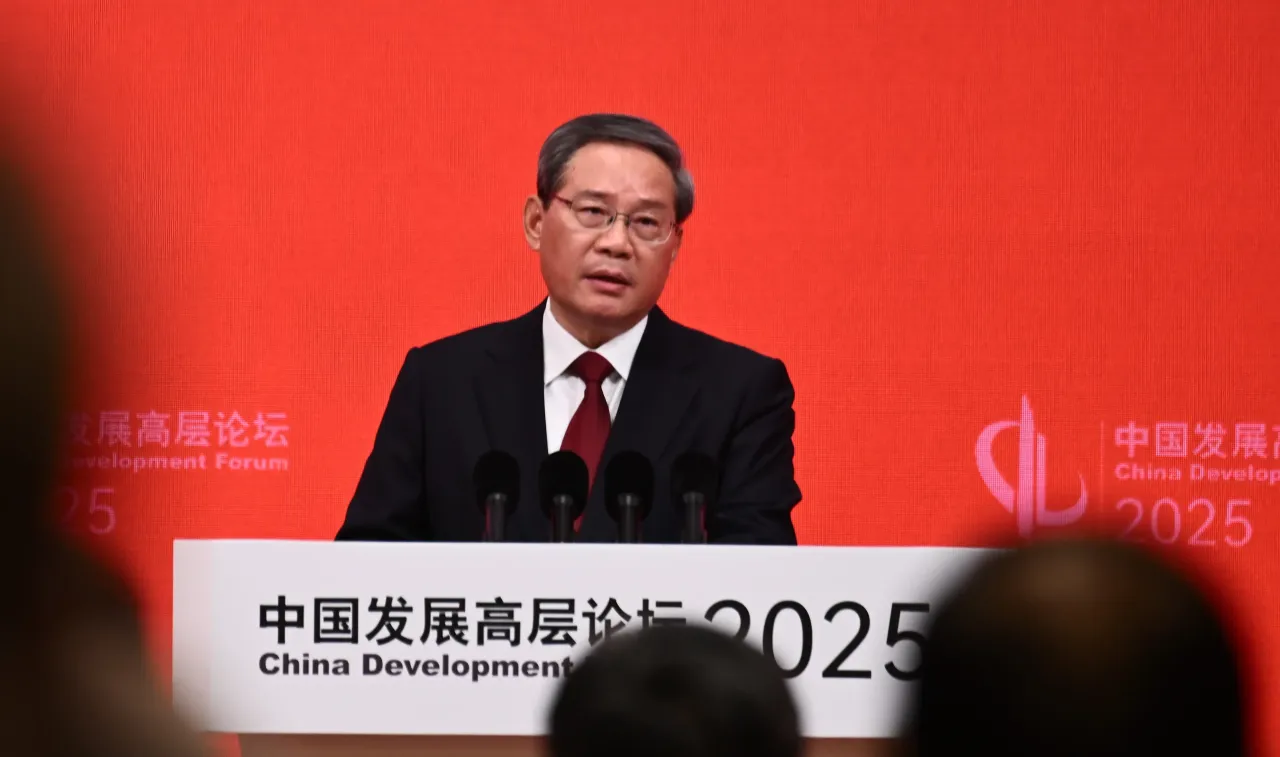 Li Qiang, Prime Minister of China, speaks at the opening ceremony of the China Development Forum. (Photo by Johannes Neudecker/picture alliance via Getty Images)