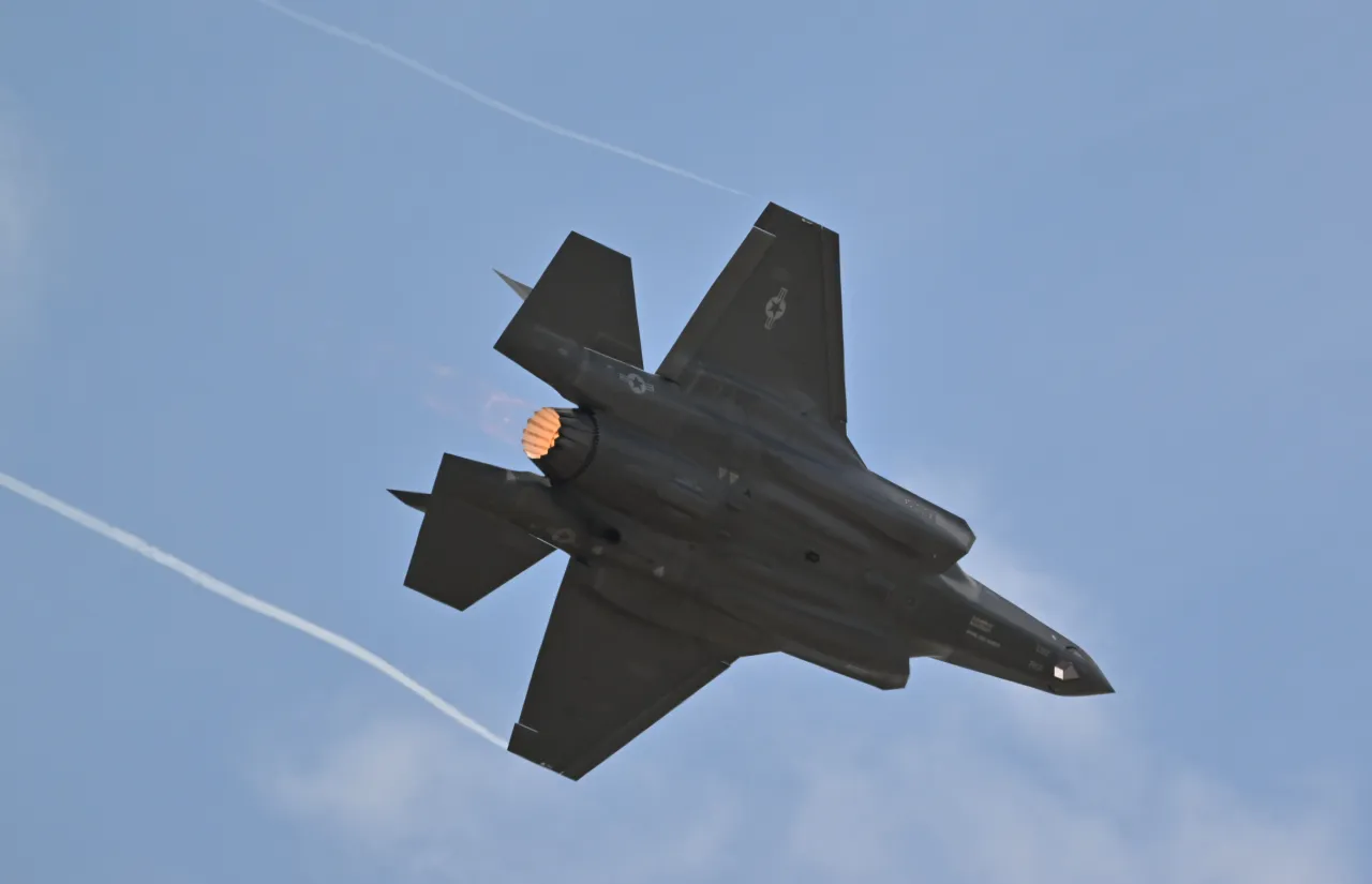  An U.S. Air Force Lockheed Martin F-35 Lightning II performs during the 55th edition of the International Paris Air Show at ParisLe Bourget Airport in Le Bourget, north of Paris on June 16, 2025. (Photo by Mustafa Yalcin/Anadolu via Getty Images)