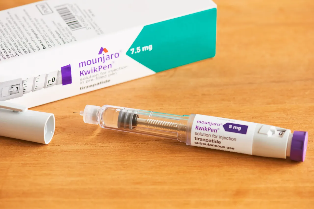 A photo illustration of a Mounjaro pen on May 30 2025 in London, England. Mounjaro is a treatment for weight loss and type 2 diabetes. (Photo by Peter Dazeley via Getty Images)