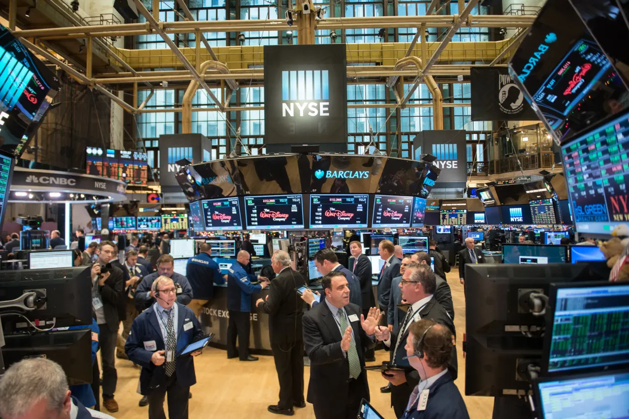 General view of atmosphere during the NYSE opening bell ceremony at the New York Stock Exchange on December 15, 2015 in New York City. (Photo by Noam Galai/Getty Images)