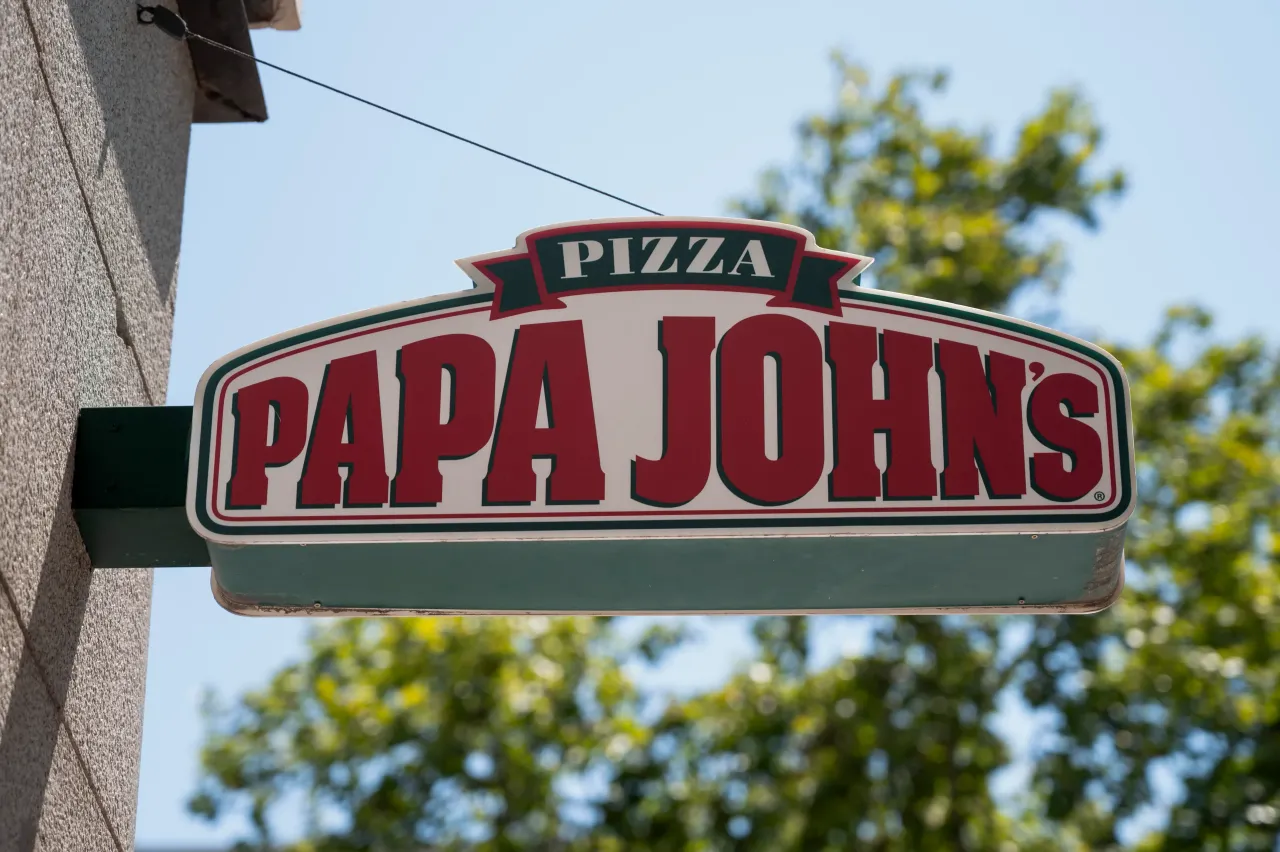 American pizza restaurant franchise, Papa John's Pizza, logo seen in Spain. (Photo by Xavi Lopez/SOPA Images/LightRocket via Getty Images)