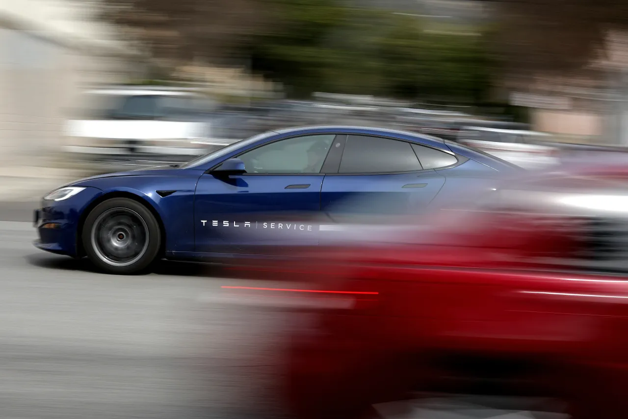 Tesla Dealership along 811 S San Fernando Blvd, Thursday, Feb. 16, 2023 in Burbank, CA. (Gary Coronado / Los Angeles Times via Getty Images)
