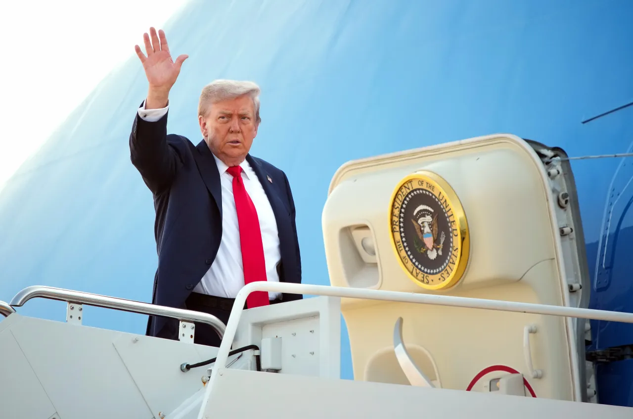 U.S. President Donald Trump boards Air Force One on August 15, 2025 at Joint Base Andrews, Maryland. (Photo by Andrew Harnik/Getty Images)