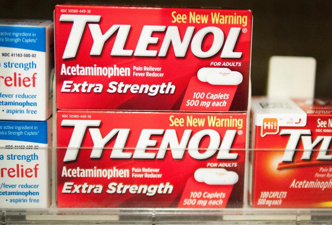 Tylenol, which contains acetaminophen, is offered for sale at a drug store on April 14, 2015 in Chicago, Illinois. (Photo by Scott Olson/Getty Images)